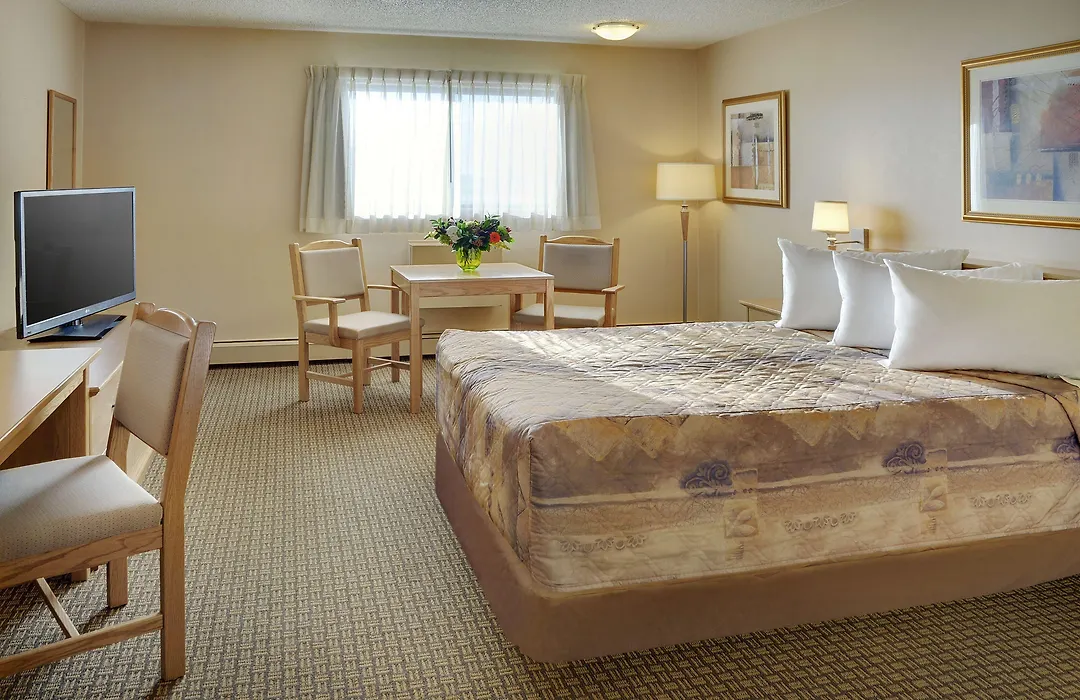Nova Inn Kindersley-1