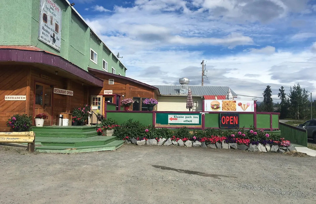 Kluane Park Inn-1