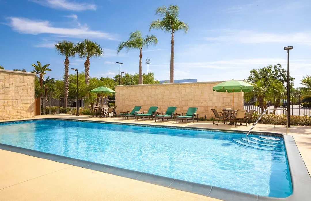 Fairfield Inn & Suites By Marriott Orlando Kissimmee/Celebration-1