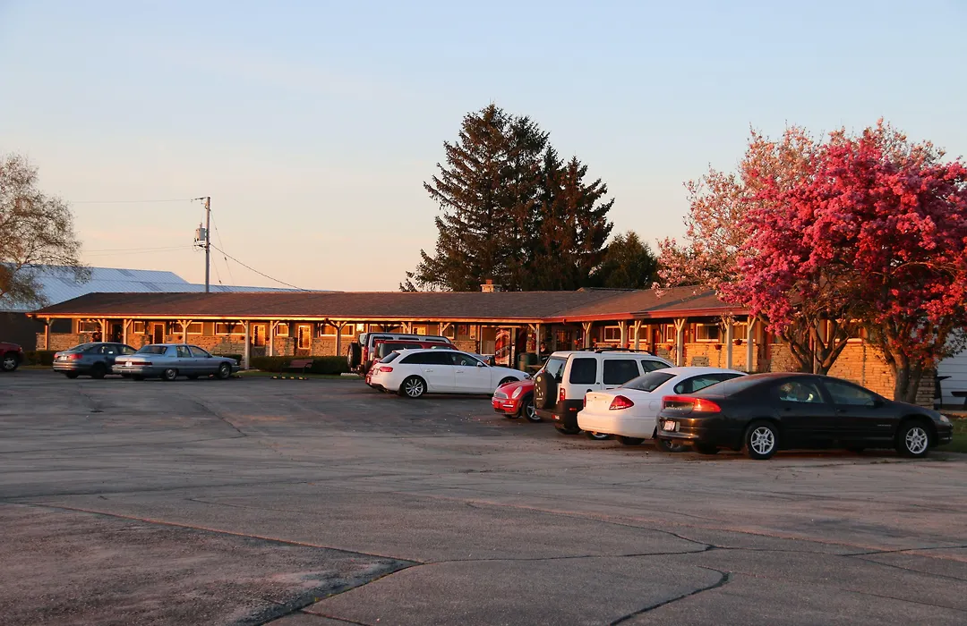 Wisconsin-Aire Motel By Oyo Random Lake-1