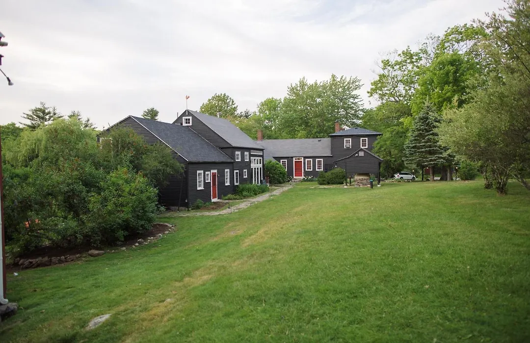 Squire Tarbox Inn-1