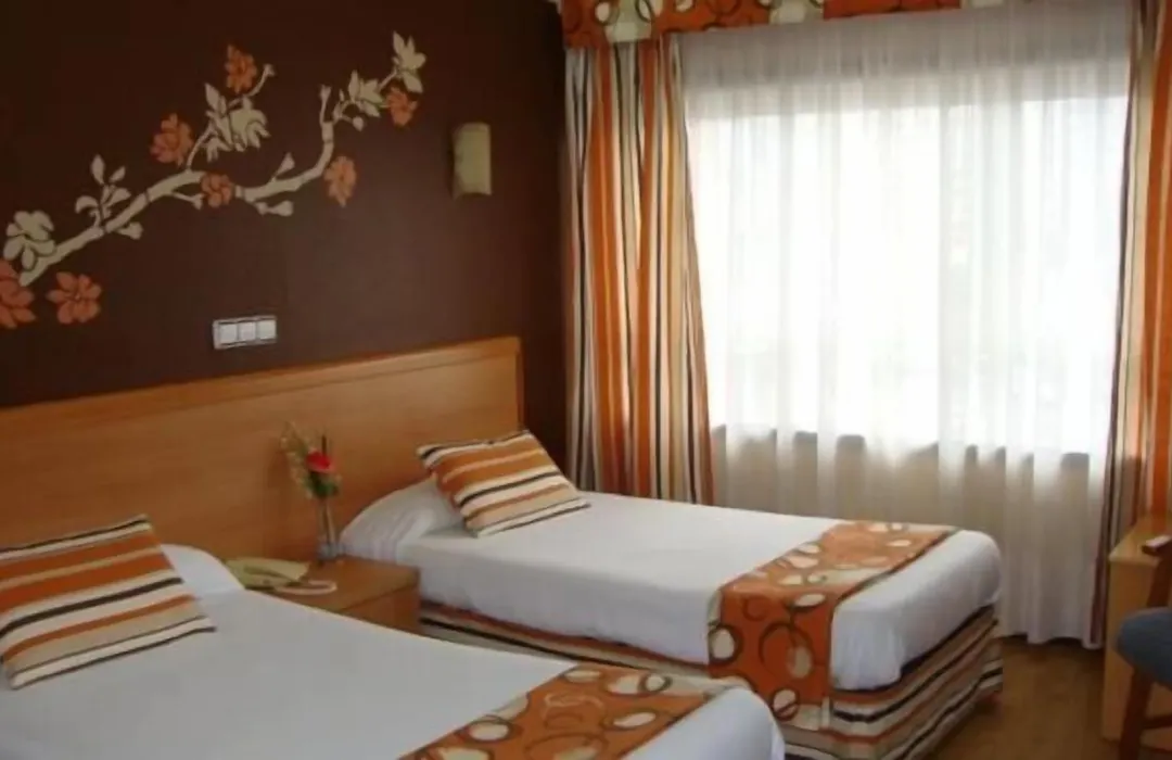 Hotel Almirante-1