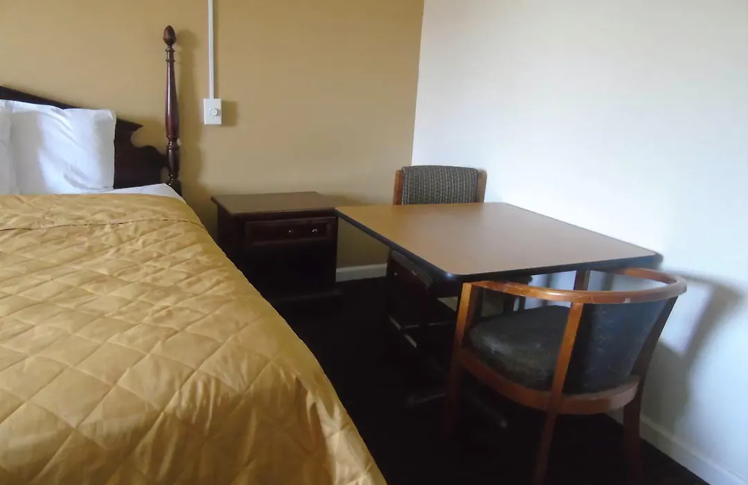 Americas Express Inn Rocky Mount-1