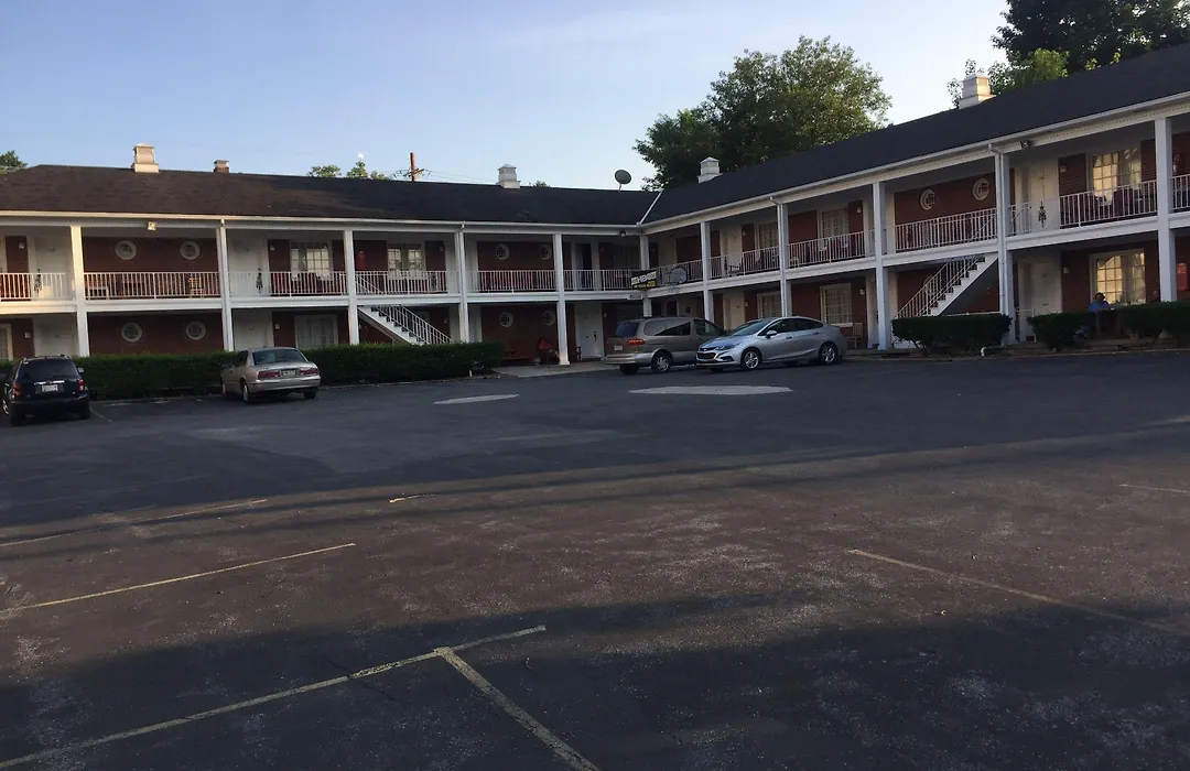 Motel Town House-1