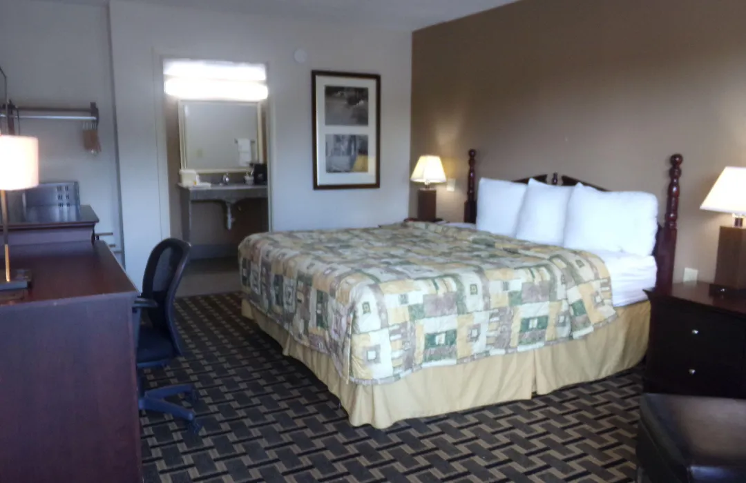 Regency Inn-1
