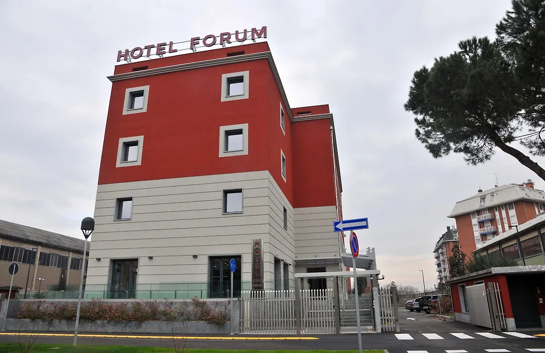 Hotel Forum-1