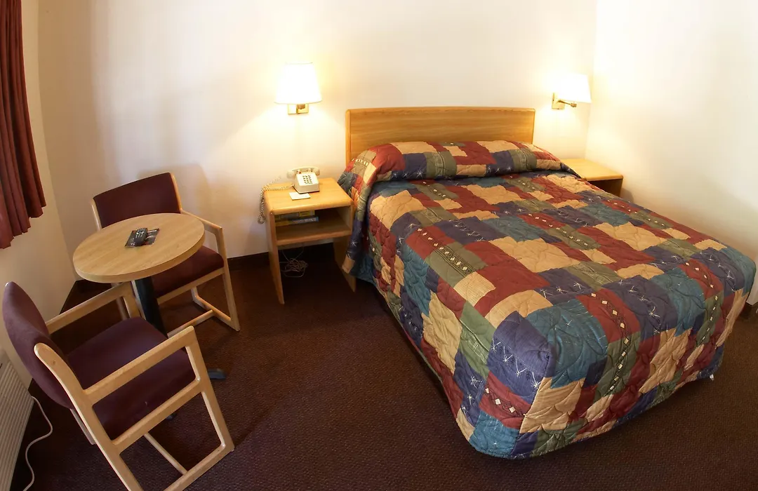Palms Inn & Suites-1