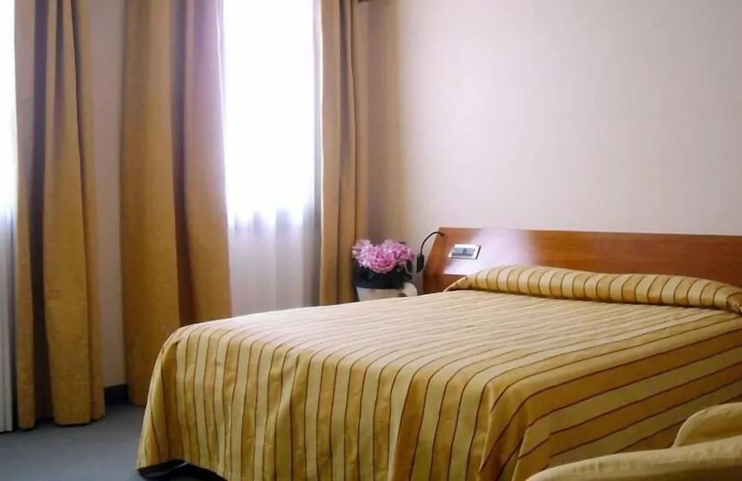 Hotel Villa Monica-1