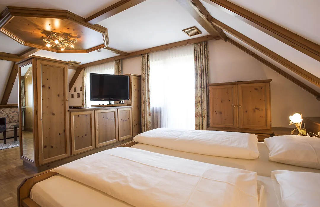 Meiser Rosenstuben Hotel-1