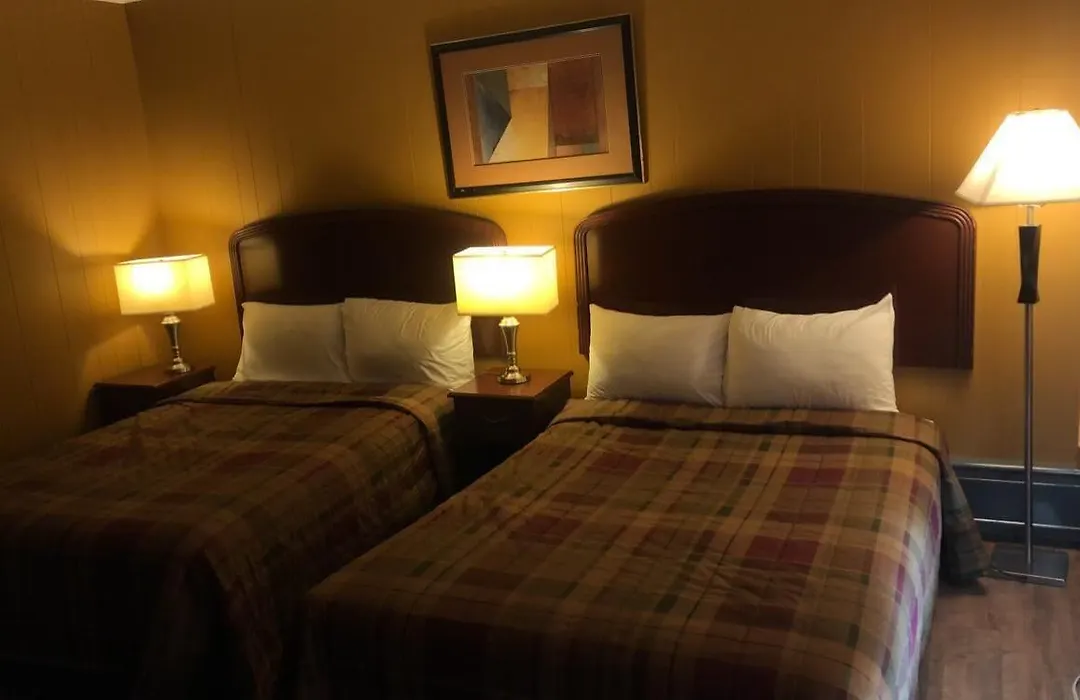 Moose Motel-1