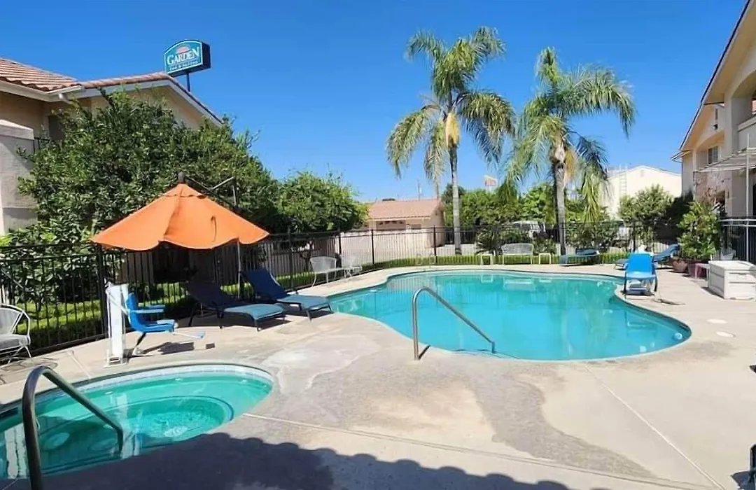 Garden Inn And Suites Fresno-1