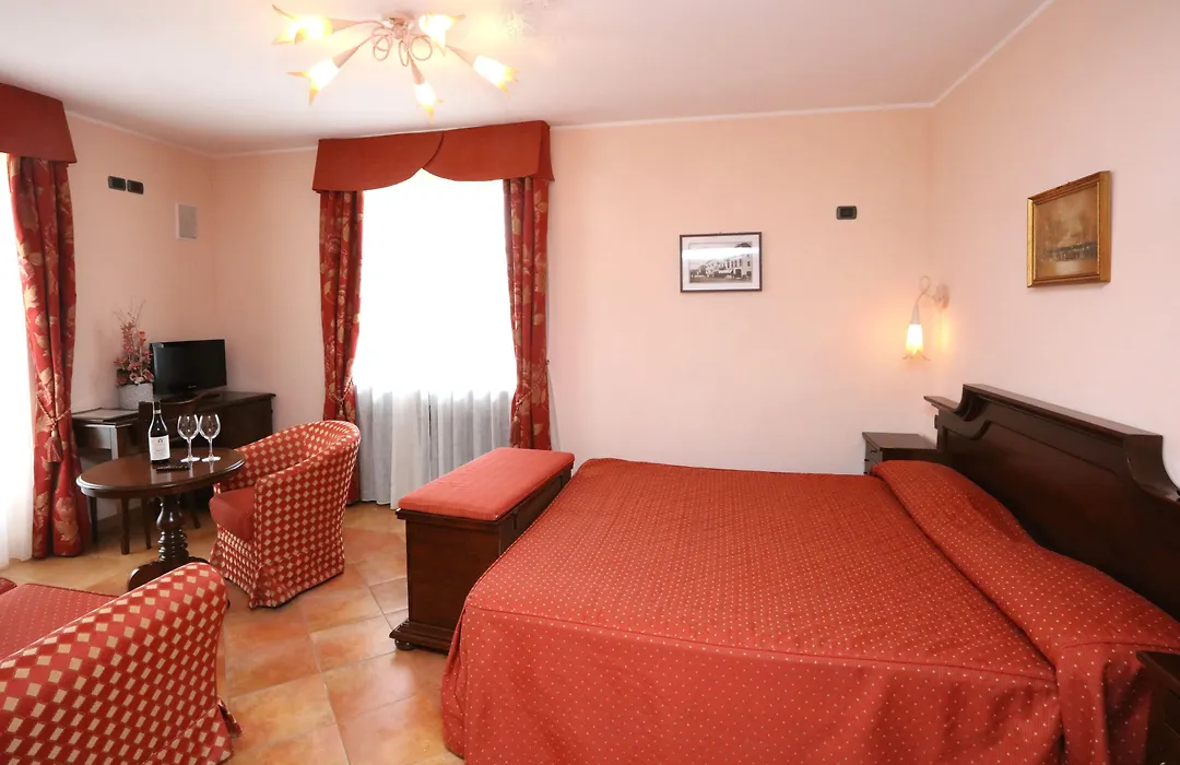 Hotel Barolo-1