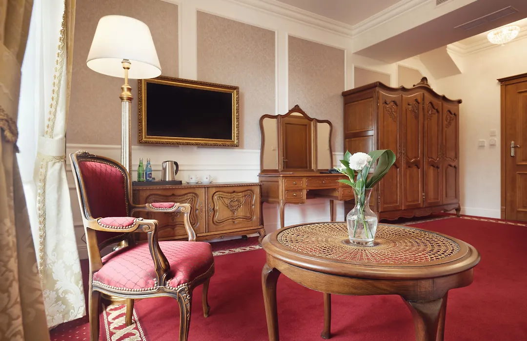 Palac Mortegi Hotel & Spa - Konferencje Dla Biznesu - Restauracja, Spa, Basen, Sauny, Jazda Konna, Mini Zoo, Animacje Dla Dzieci - Luksus, Relaks I Przyroda W Jednym!-1