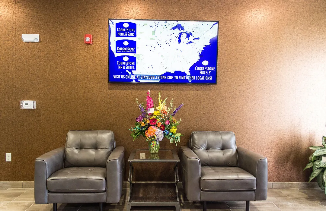 Cobblestone Hotel & Suites - Stevens Point-1