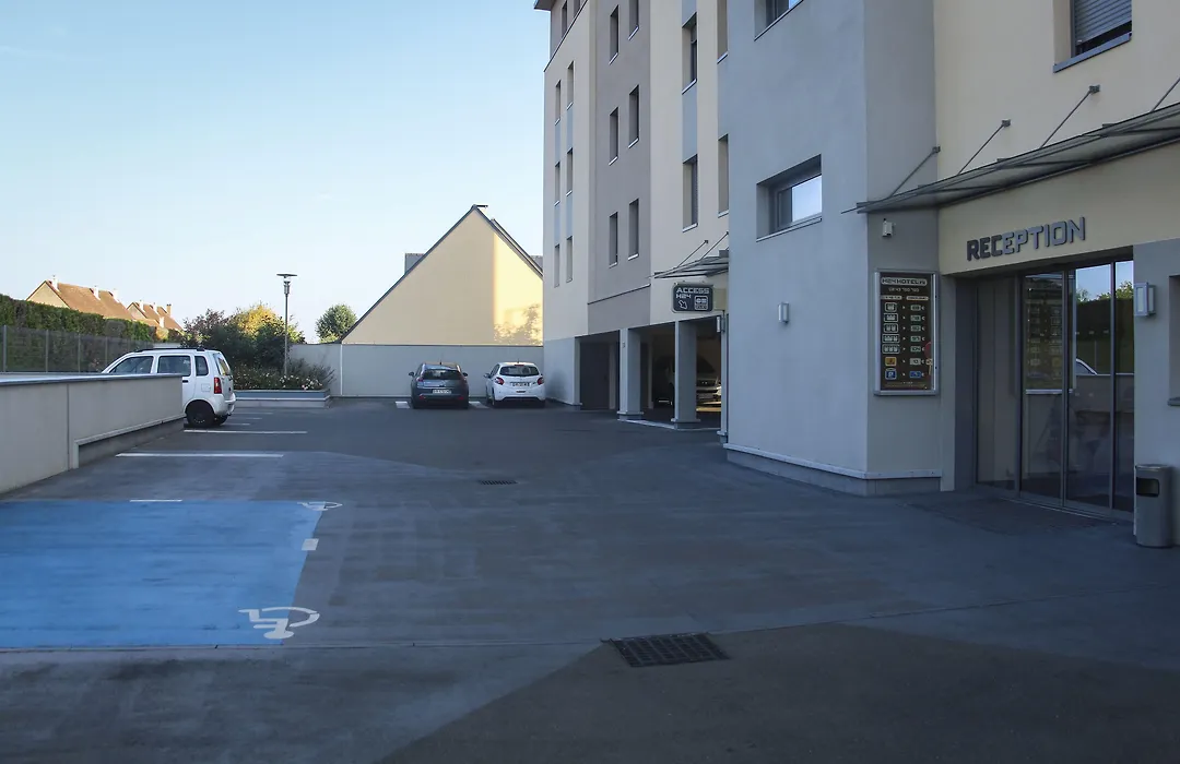 H24 Hotel-1