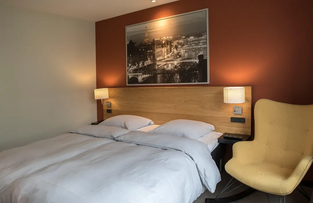 Hotel 6400-1