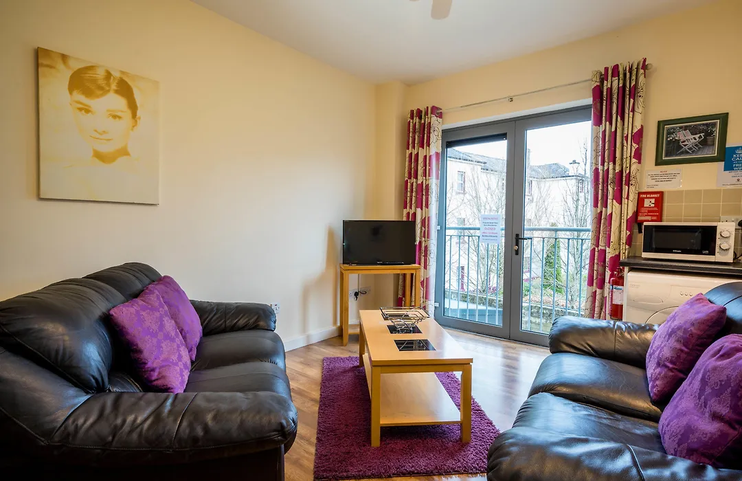 The Courtyard Apartments-1