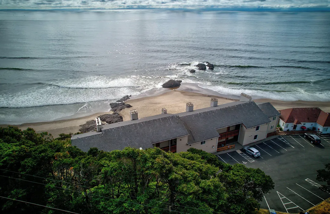 Ester Lee Oceanview Inn-1