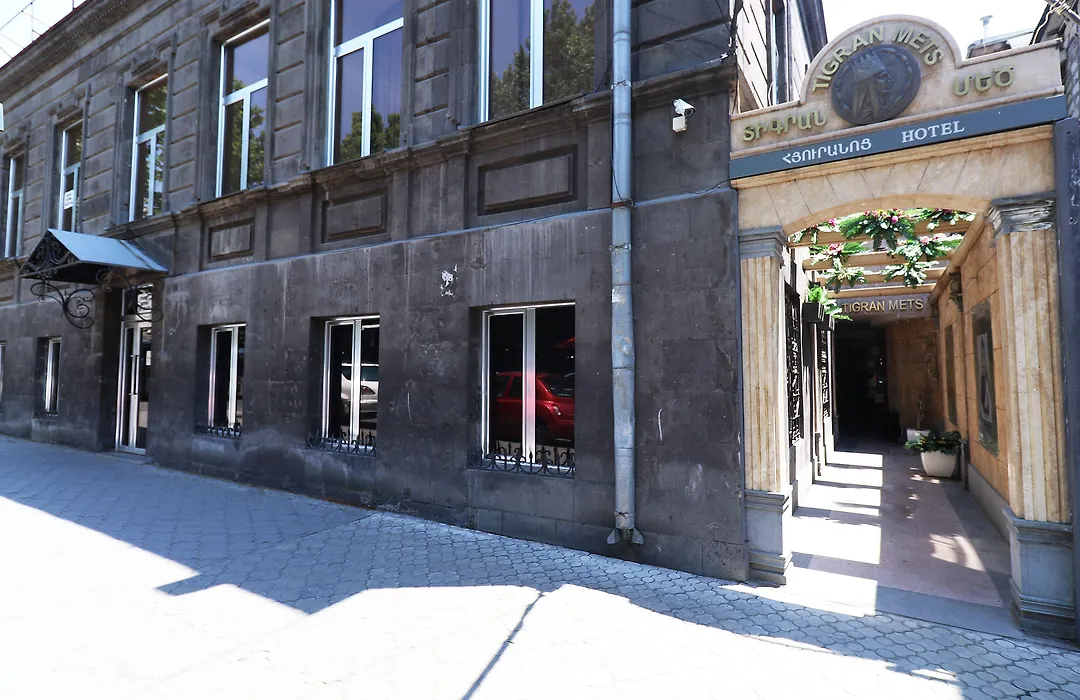 Hotel Tigran Mets Yerevan-1