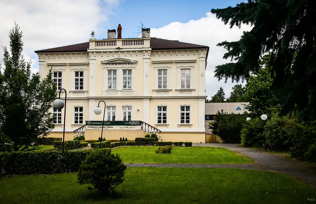 Parkhotel Morris Novy Bor-1