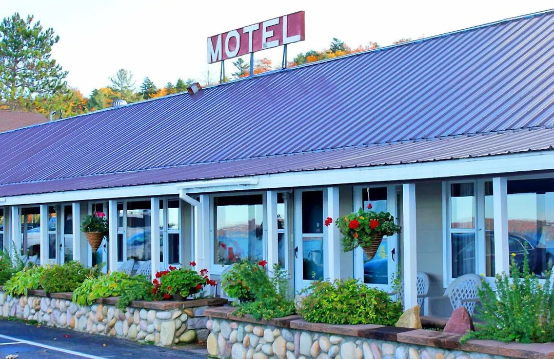 The Sunset Motel-1