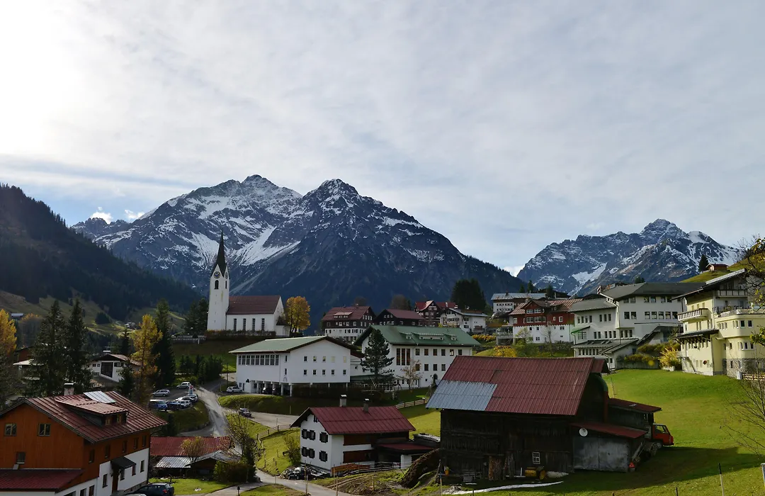 Hotel Adler Garni-1