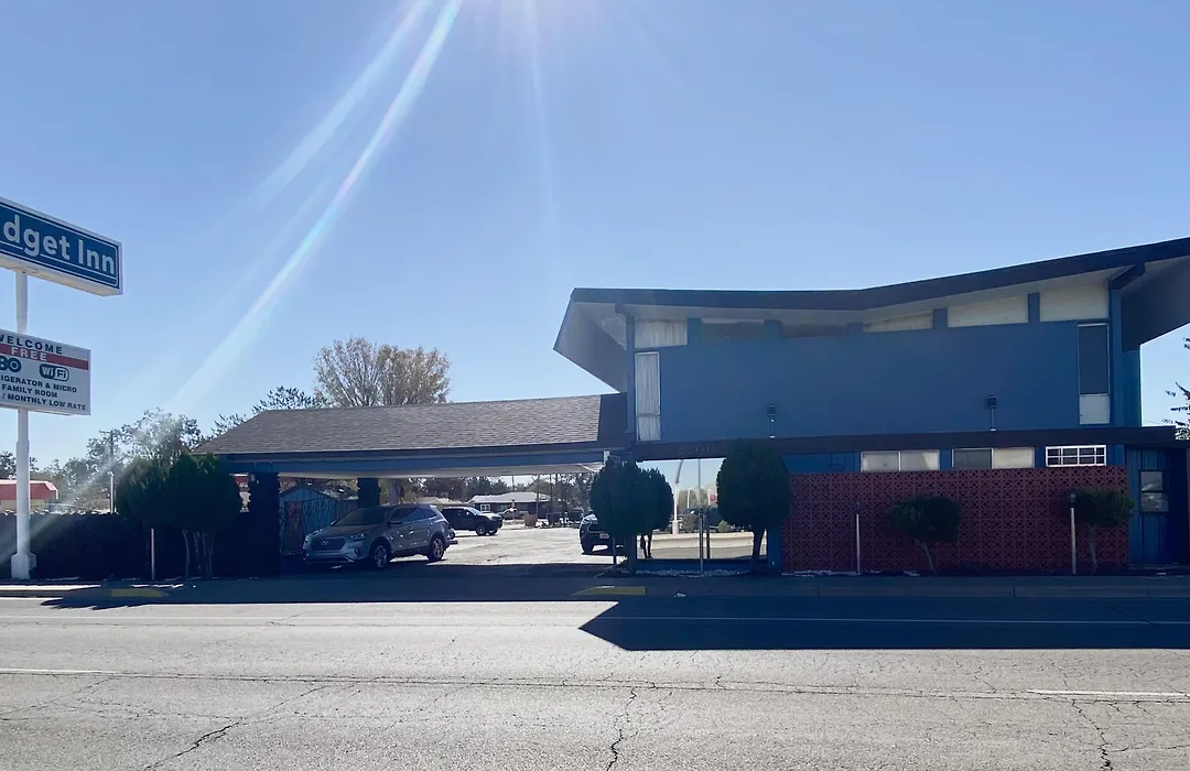 Budget Inn-1
