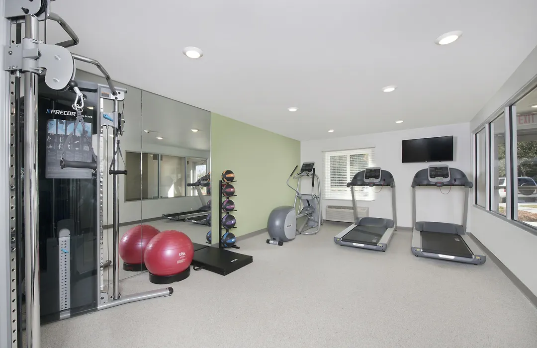 Woodspring Suites Savannah Pooler-1