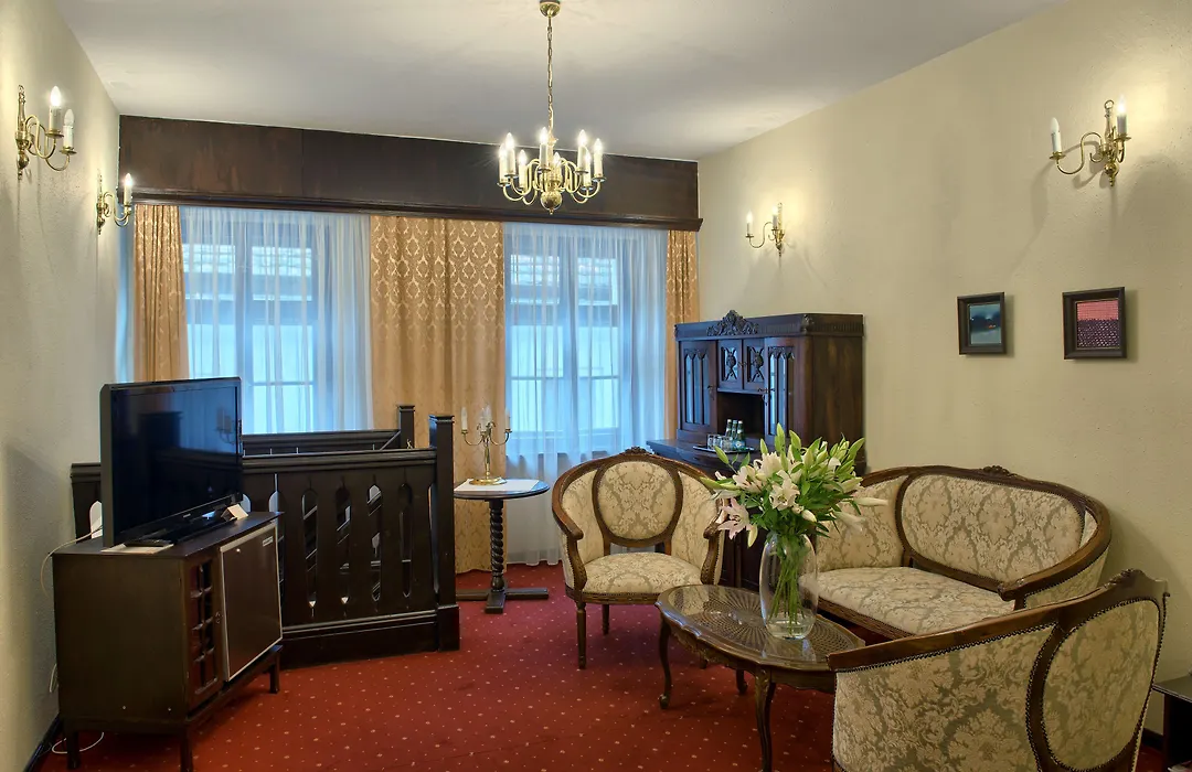 Hotel Dwor Polski-1