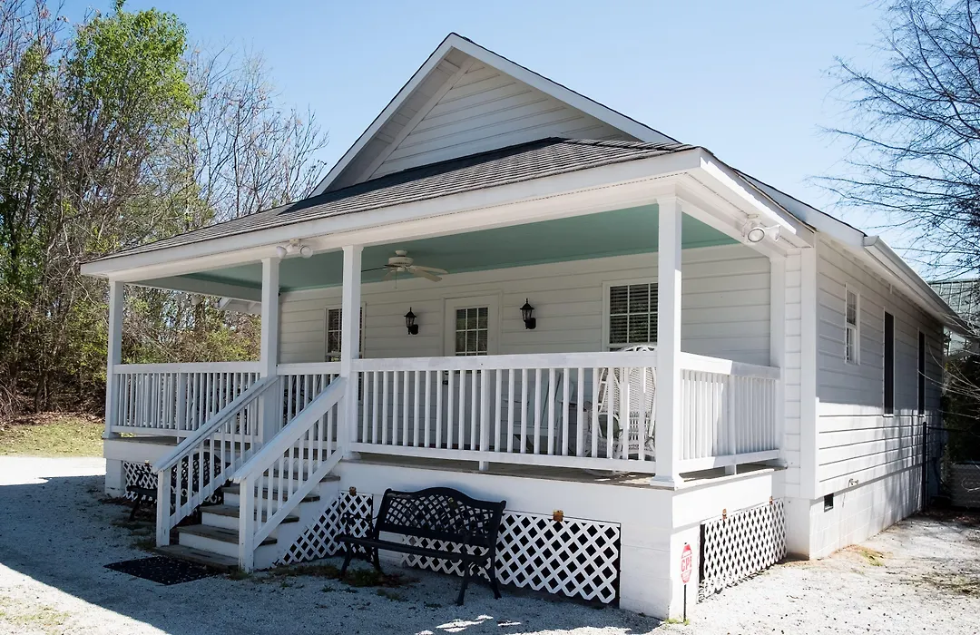 Swamp Rabbit Inn Travelers Rest-1