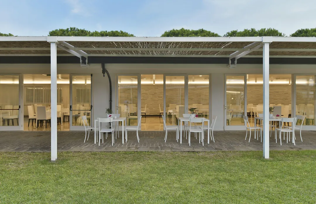 Paestum Inn Beach Resort-1