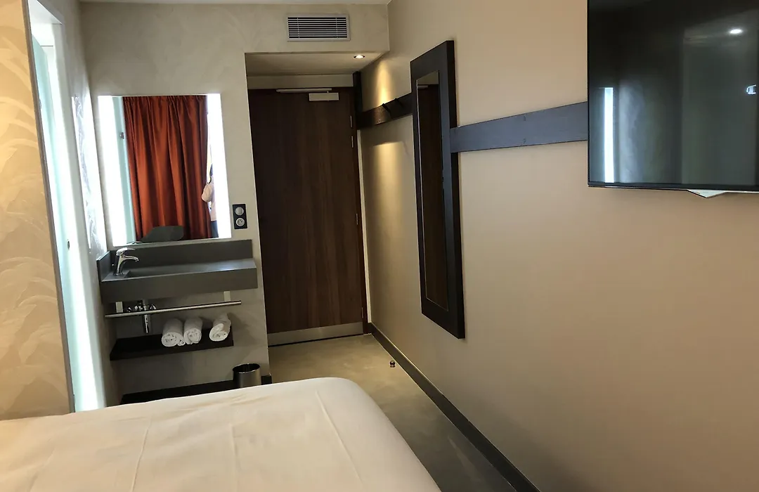 Ibis Budget Annecy Sud-Poisy-1