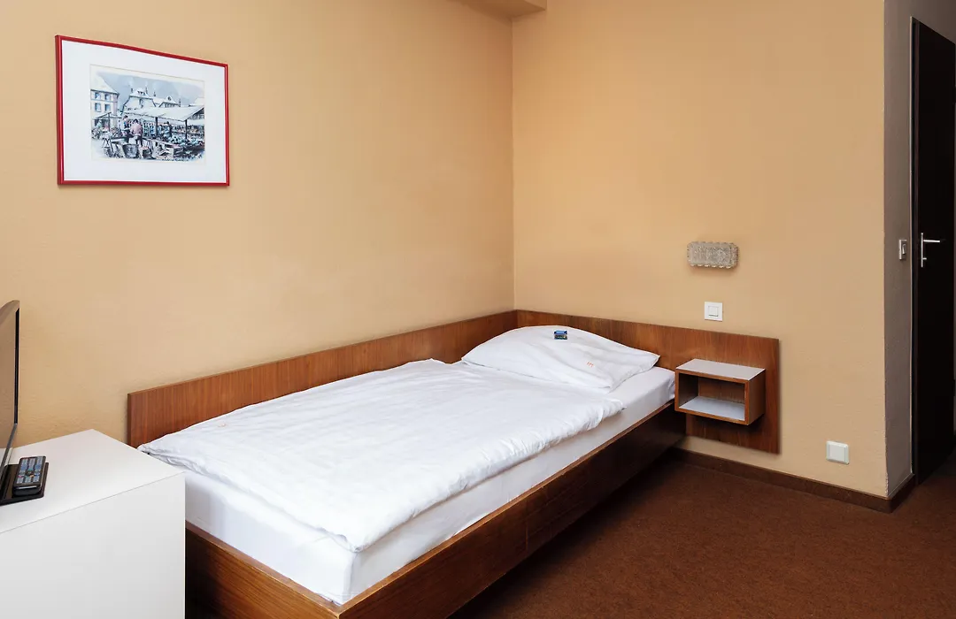 Hotel Meran Hallenbad & Sauna-1