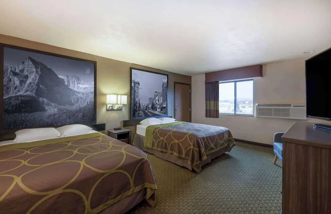 Super 8 By Wyndham Butte Mt-1