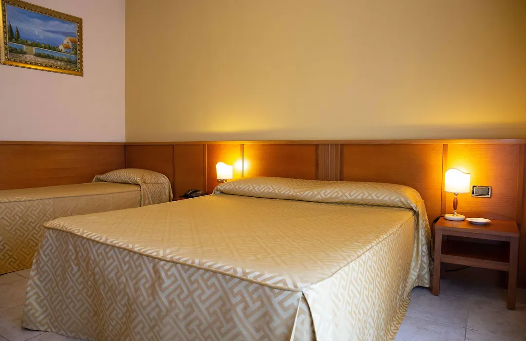 Hotel Maddaloni-1