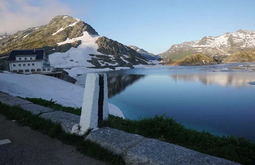 Hotel Grimsel Passhoehe-1