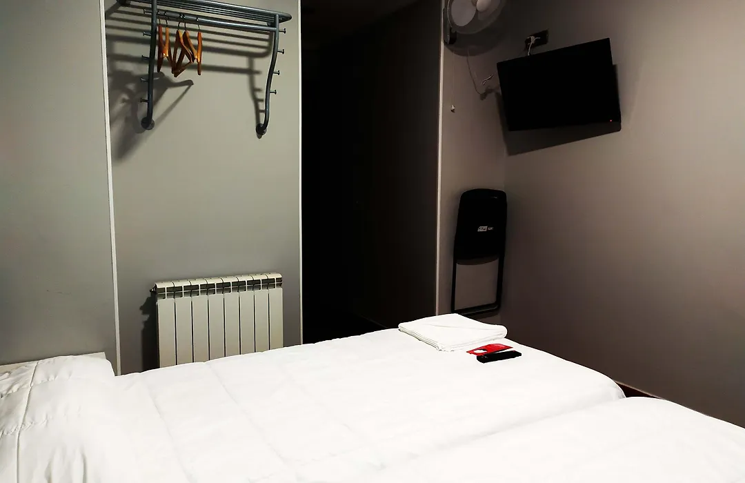 Pensión La Bilbaina - Albergue Logroño-1