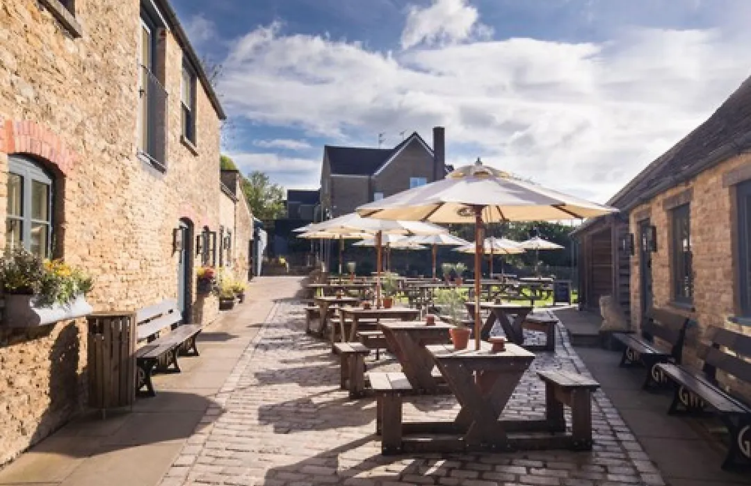 The Royal Oak Tetbury-1