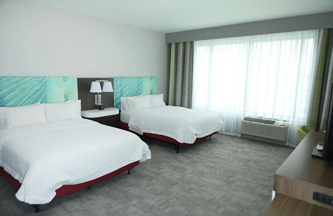 Hampton Inn & Suites Burlington-1