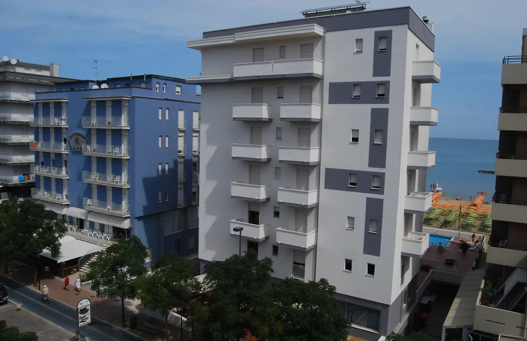 Hotel Embassy-1