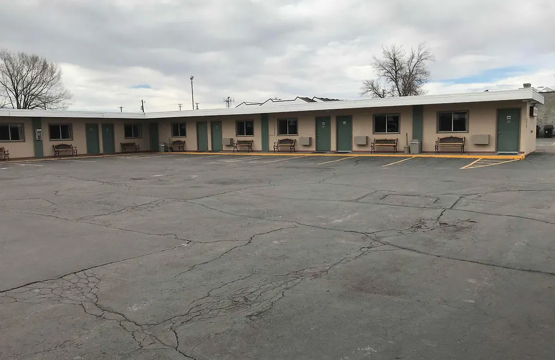 Paintbrush Motel-1