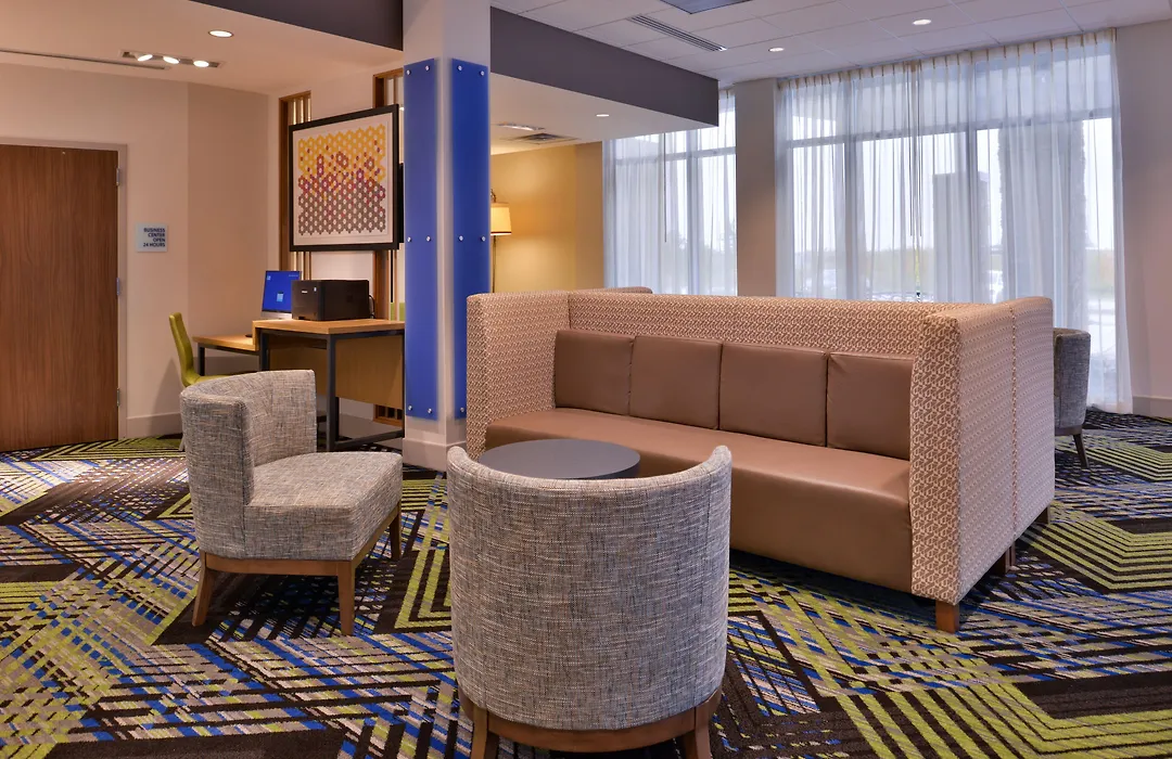 Holiday Inn Express & Suites - Marshalltown By Ihg-1