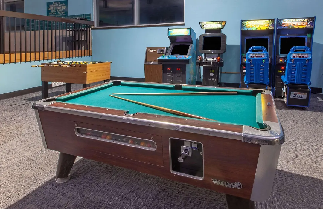 Days Inn & Suites By Wyndham Grand Rapids Near Downtown-1