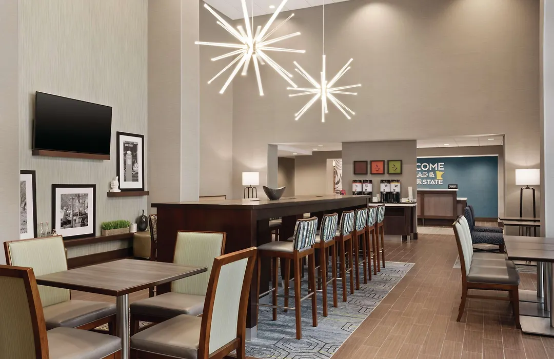 Hampton Inn Brooklyn Park-1