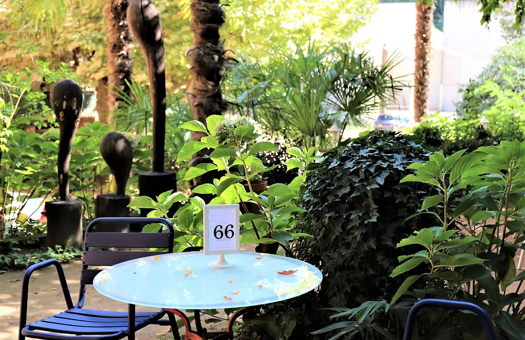 Hostal Montsoliu-1
