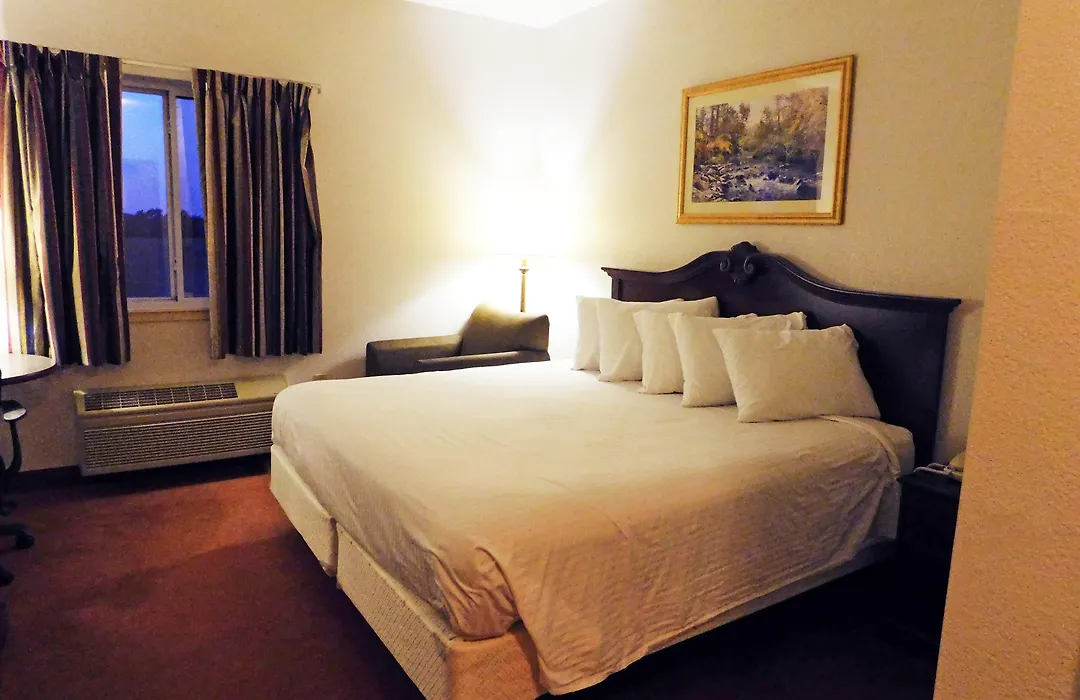 Americas Best Value Inn-Fredonia-1