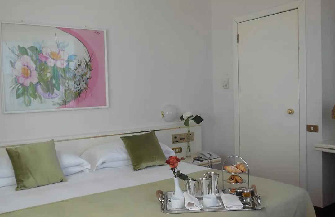 Starhotels Cristallo Palace-1