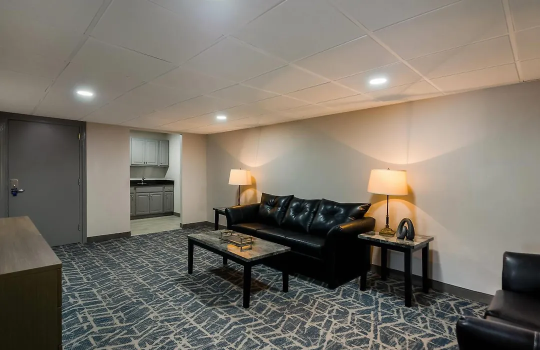 Comfort Inn Falls Church - Tysons Corner-1