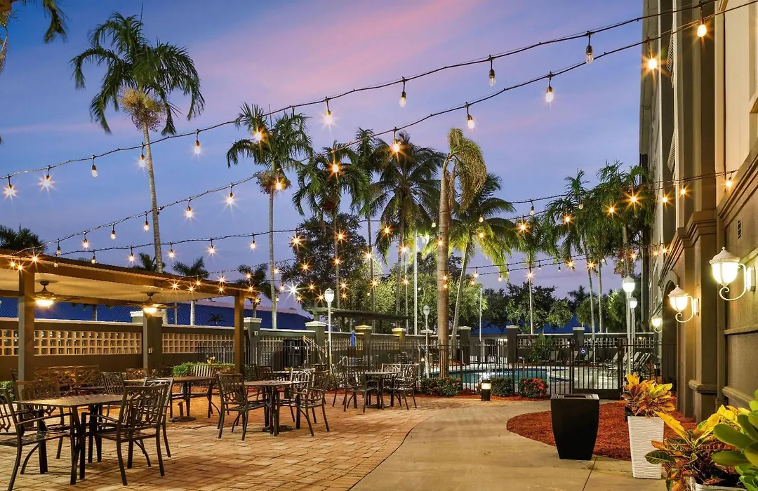 La Quinta By Wyndham Miami Airport West-1