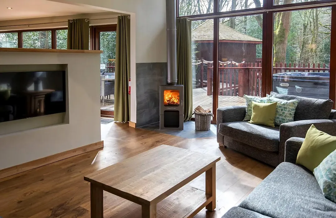 Garwnant, Brecon Beacons Cabins - Forest Holidays-1